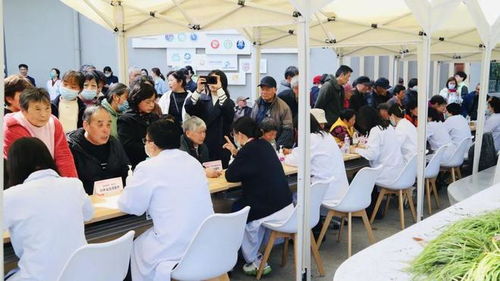 讓健康服務(wù)更貼民心 更接地氣 十大為民服務(wù)舉措推出健康咨詢服務(wù)