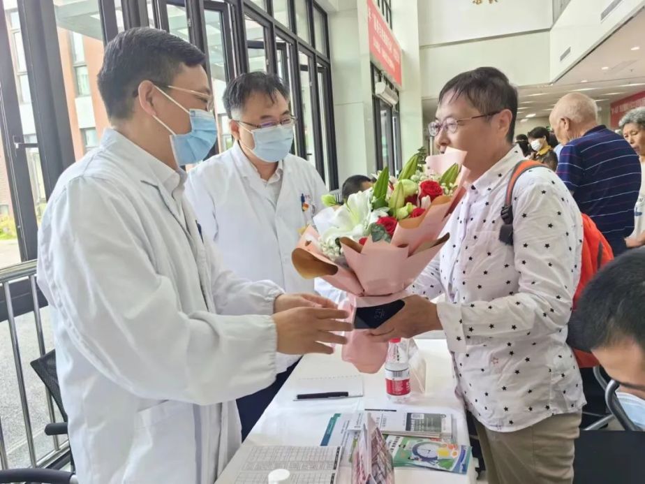 浦東啟動首個腎病腹透健康咨詢服務(wù) 優(yōu)質(zhì)醫(yī)療資源下沉社區(qū)，惠及居民健康